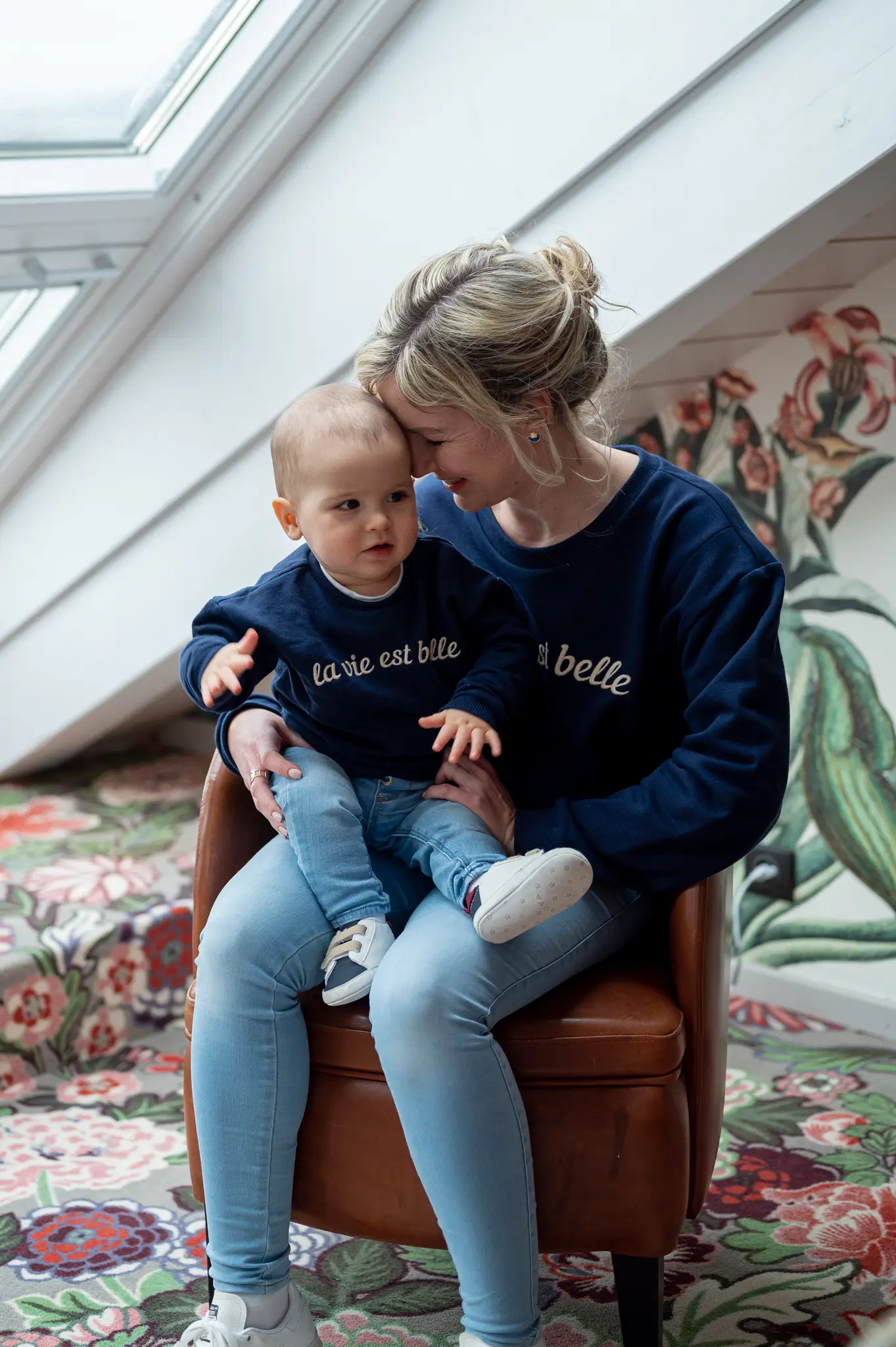Sweat Grossesse et Allaitement "La Vie Est Belle" – Image 4