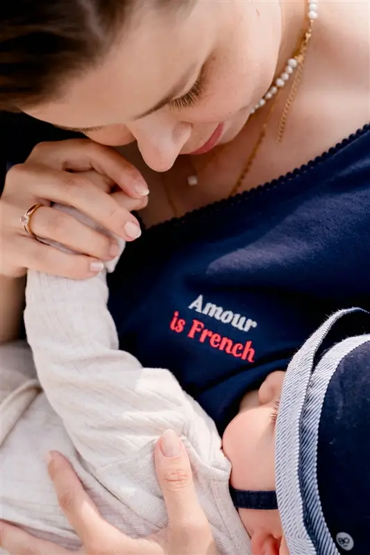 T-shirt Allaitement "Amour is French" – Image 2