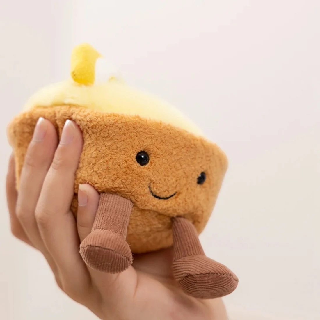 Peluche tarte citron acidulée kawaii – Image 4