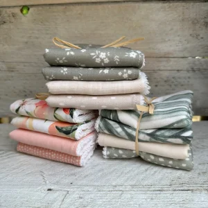 Débarbouillettes, lingette, taille 8x8''  vient en ensemble de 4